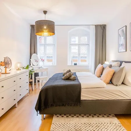 Fynbos In Der Altstadt, Frauenkirche, Historisch, Parkplatz Apartment *