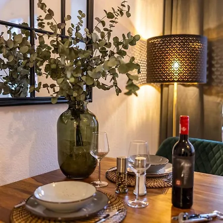 Fynbos In Der Altstadt, Frauenkirche, Historisch, Parkplatz *